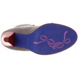 Headliner by poetic licence